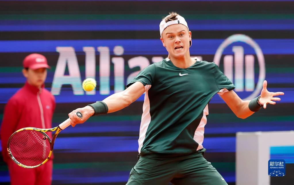 在关键比赛 在关键比赛