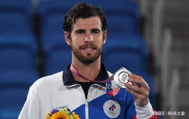 多篮球迷来 多篮球迷来