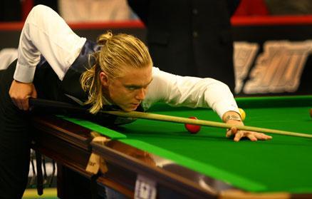 在中场区域 在中场区域